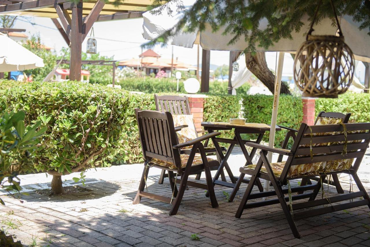 Hotel Papanikolaou イエリソス エクステリア 写真