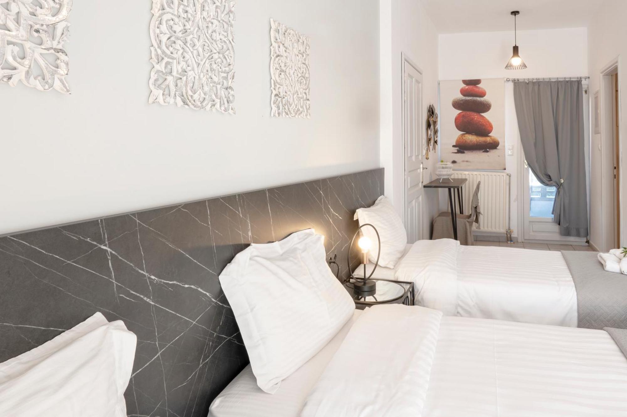 Hotel Papanikolaou イエリソス エクステリア 写真