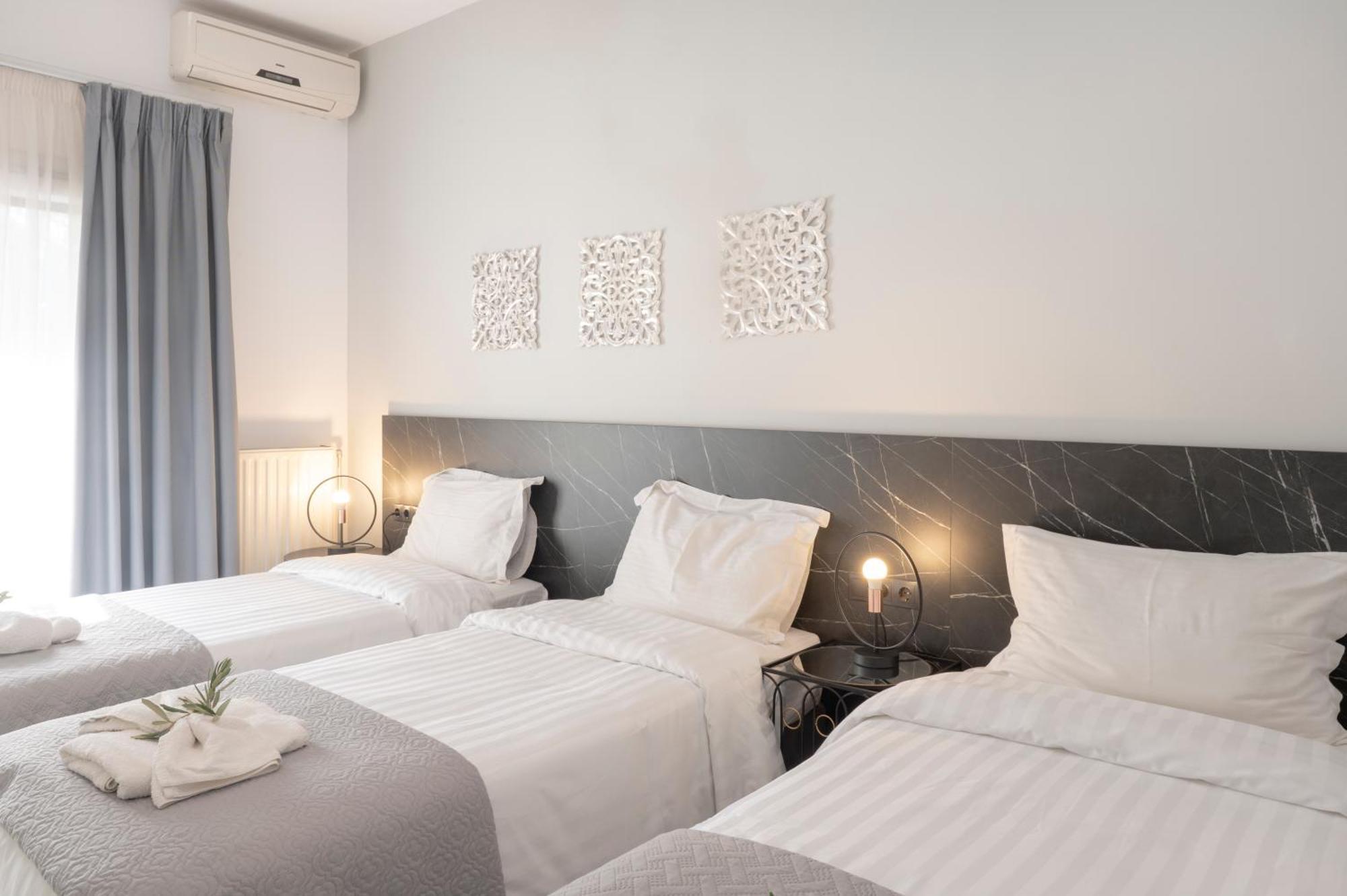 Hotel Papanikolaou イエリソス エクステリア 写真