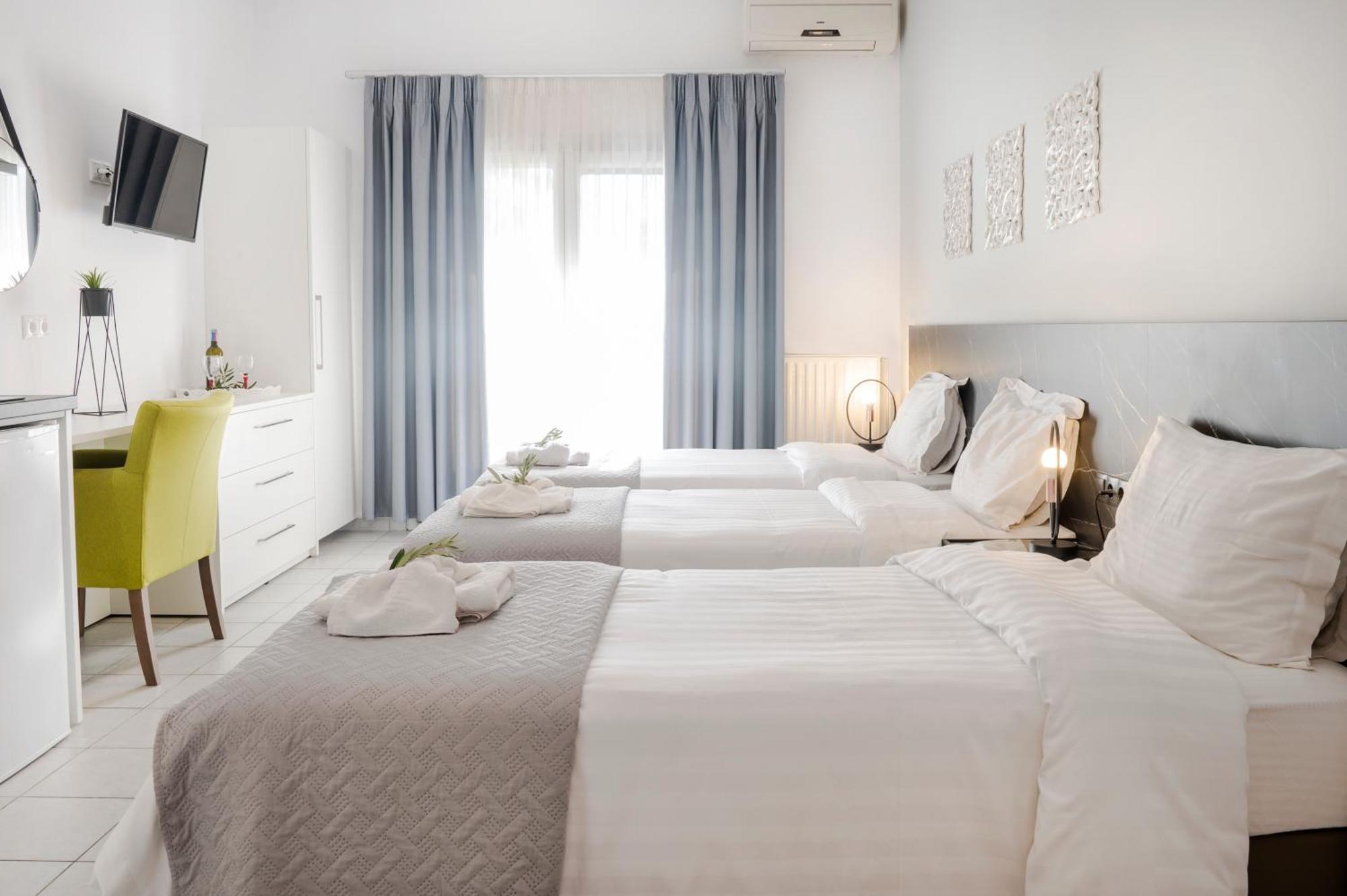 Hotel Papanikolaou イエリソス エクステリア 写真